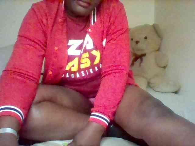 Sexxy-slim-honey webcam