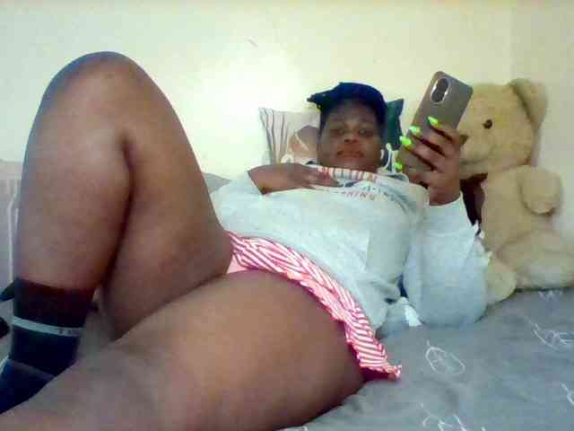 Sexxy-slim-honey webcam