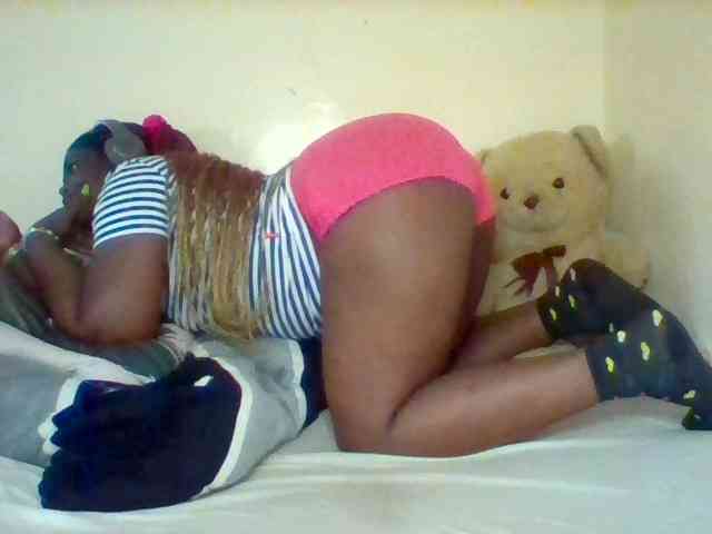 Sexxy-slim-honey webcam