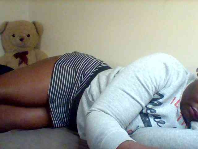 Sexxy-slim-honey webcam