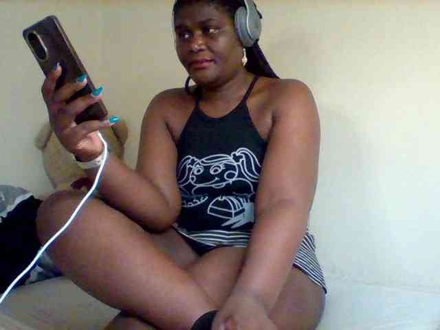 Sexxy-slim-honey webcam