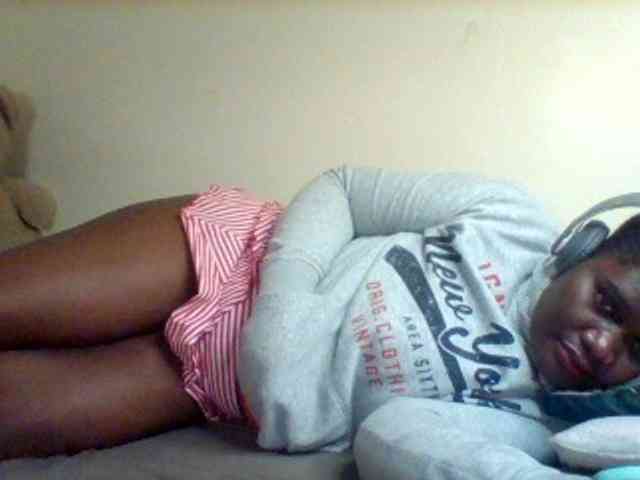 Sexxy-slim-honey webcam