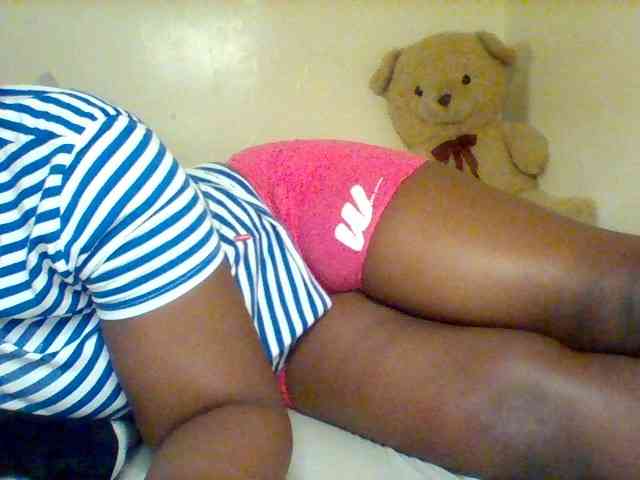 Sexxy-slim-honey webcam