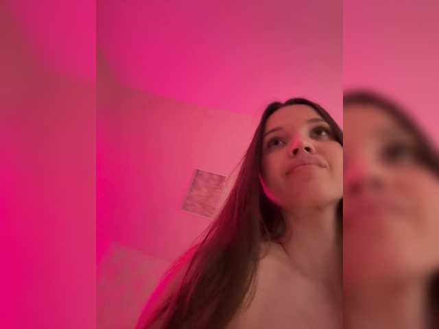 Katti-she live cam