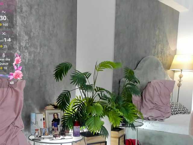 LisaCroft's BongaCams show and profile