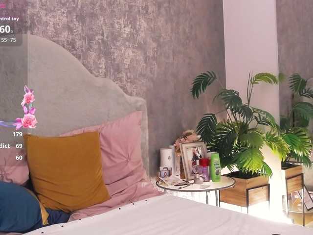 LisaCroft live cam on BongaCams