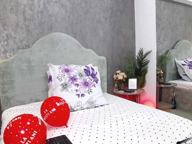 LisaCroft live cam on BongaCams