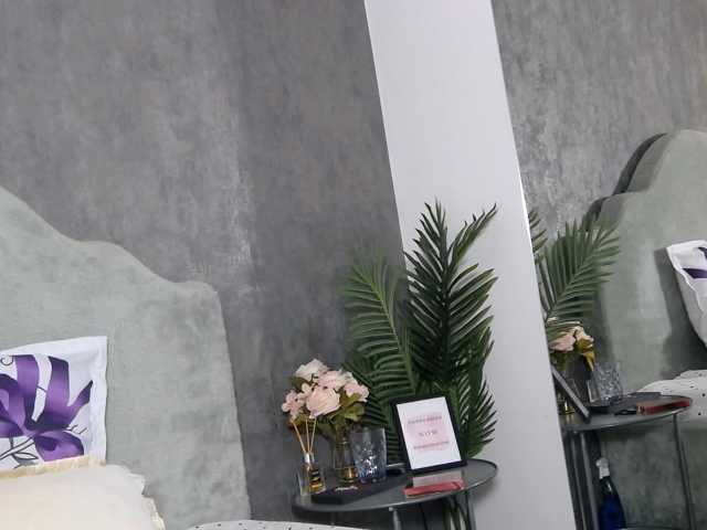 LisaCroft live cam on BongaCams