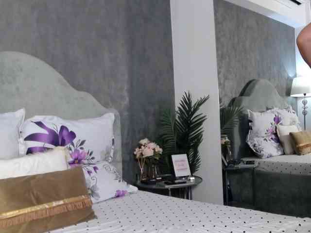 LisaCroft webcam