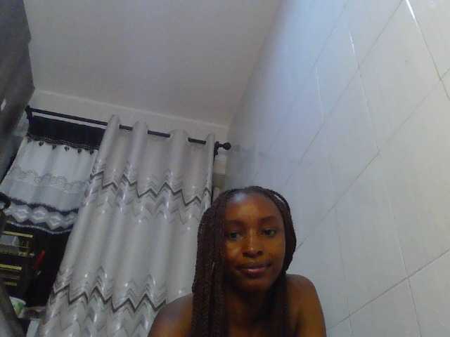 Sexy-Candy live cam on BongaCams