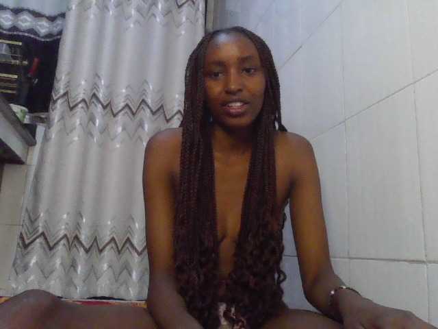 Sexy-Candy live cam on BongaCams