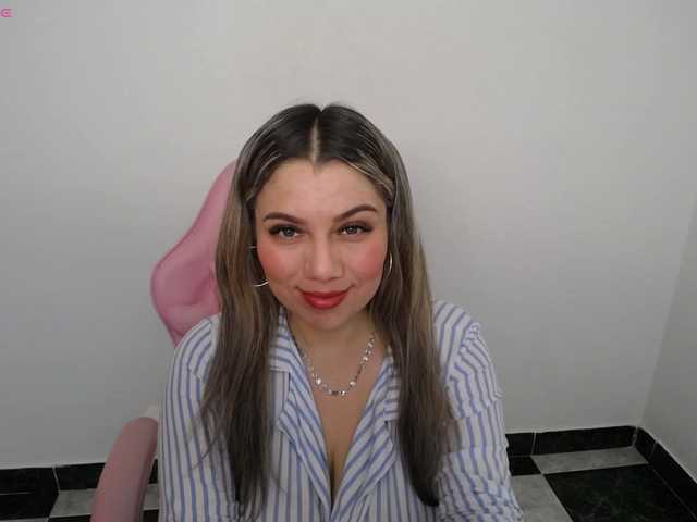 Isabella-wish1 live cam on BongaCams