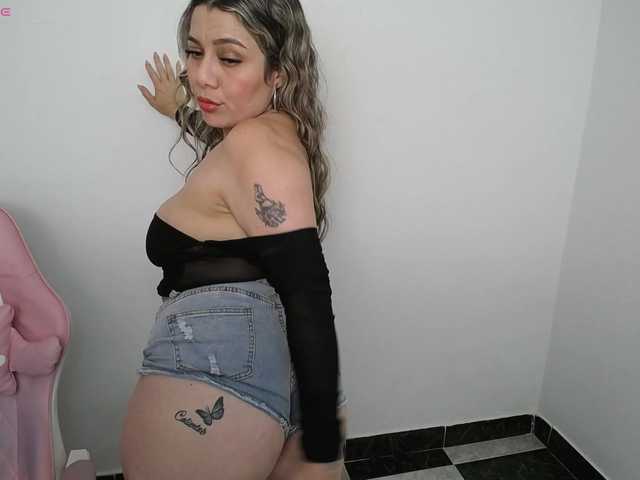 Isabella-wish1 live webcam show