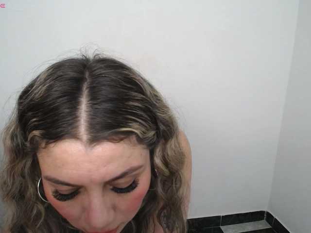 Isabella-wish1 live cam on BongaCams