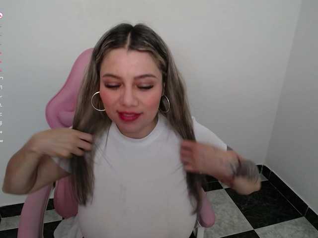 Isabella-wish1 live cam on BongaCams