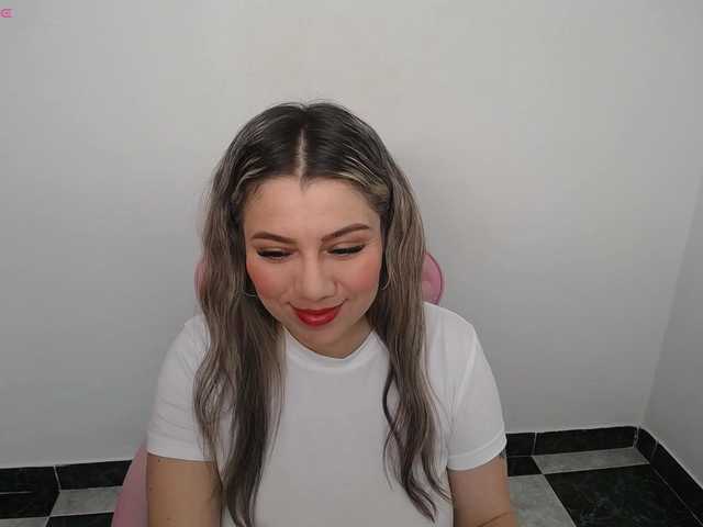 Isabella-wish1 live cam on BongaCams