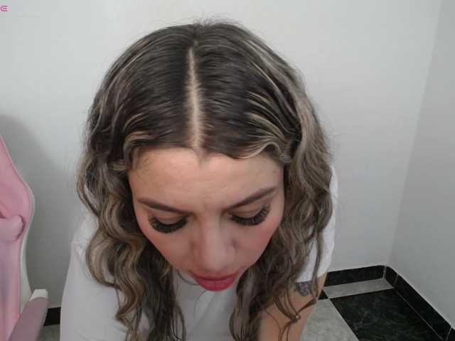 Isabella-wish1 live cam on BongaCams