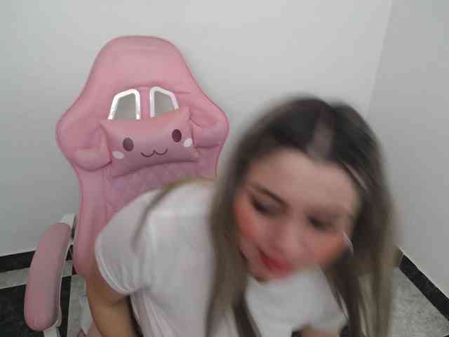 Isabella-wish1 webcam