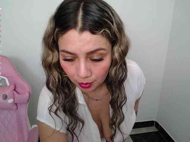 Isabella-wish1 webcam