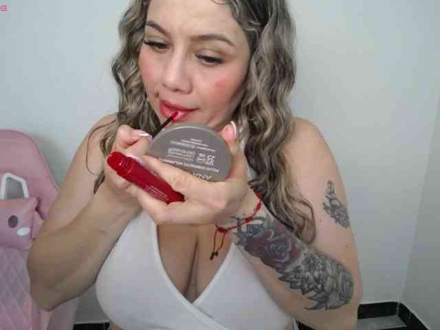 Isabella-wish1 webcam