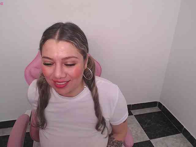 Isabella-wish1 webcam