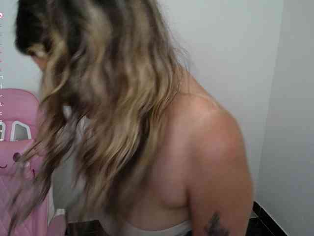 Isabella-wish1 webcam