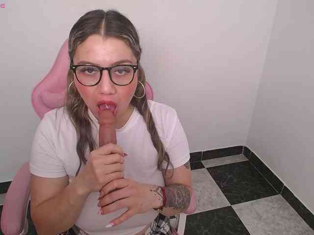 Isabella-wish1 webcam