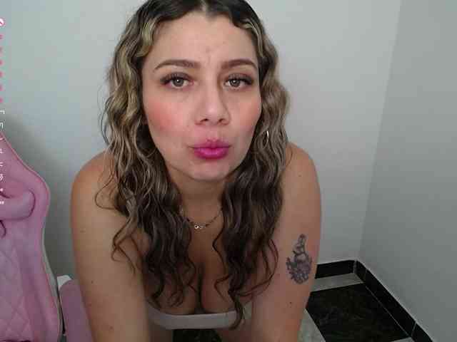 Isabella-wish1 webcam