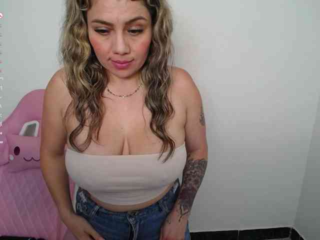 Isabella-wish1 webcam