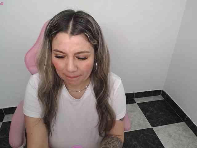 Isabella-wish1 webcam