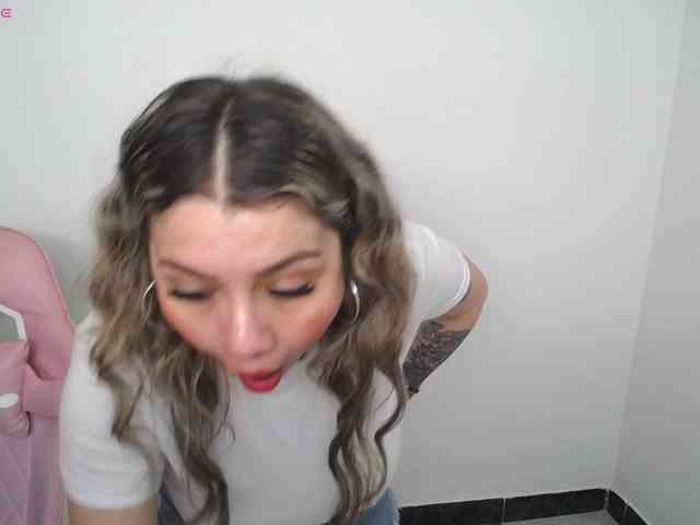 Isabella-wish1 webcam