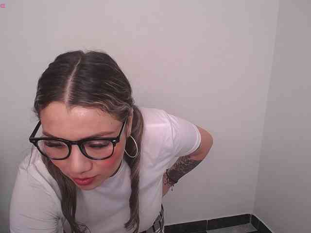 Isabella-wish1 webcam