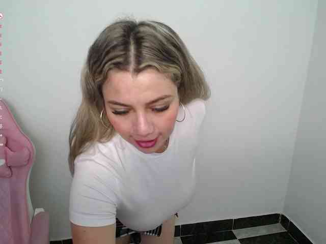Isabella-wish1 webcam