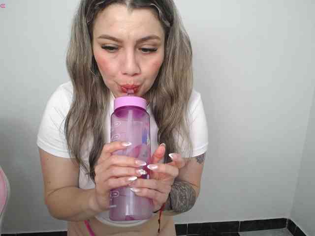 Isabella-wish1 webcam