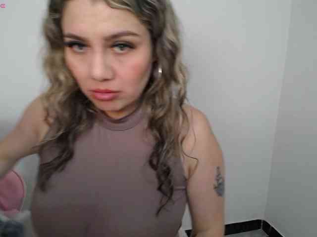 Isabella-wish1 webcam