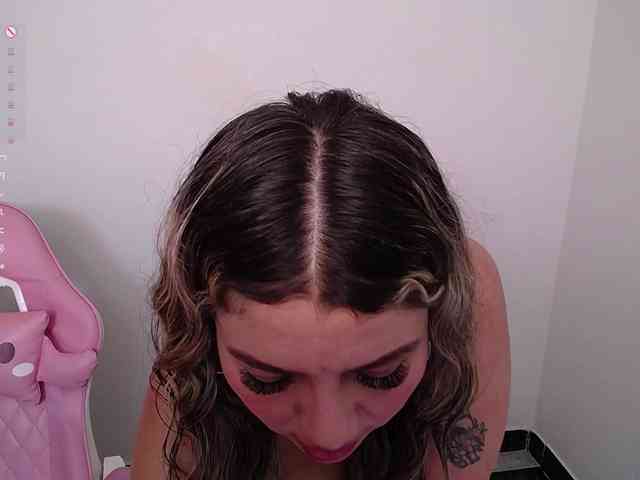 Isabella-wish1 webcam