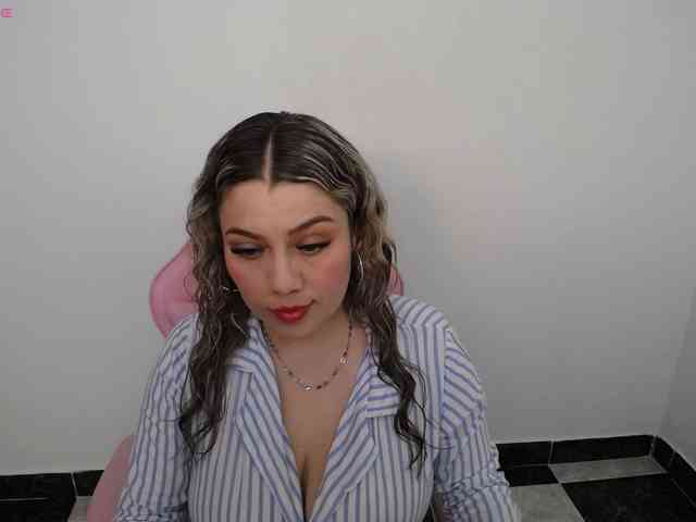 Isabella-wish1 webcam