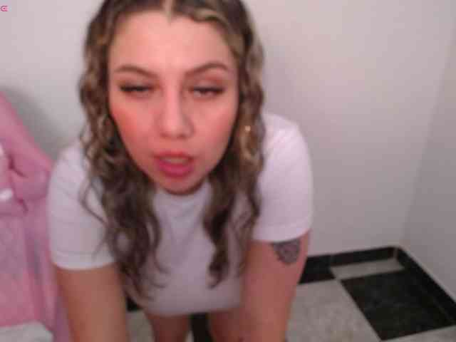 Isabella-wish1 webcam