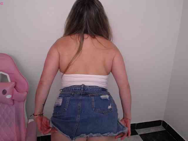 Isabella-wish1 webcam