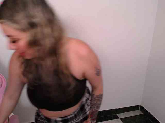 Isabella-wish1 webcam