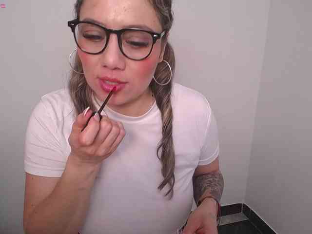 Isabella-wish1 webcam