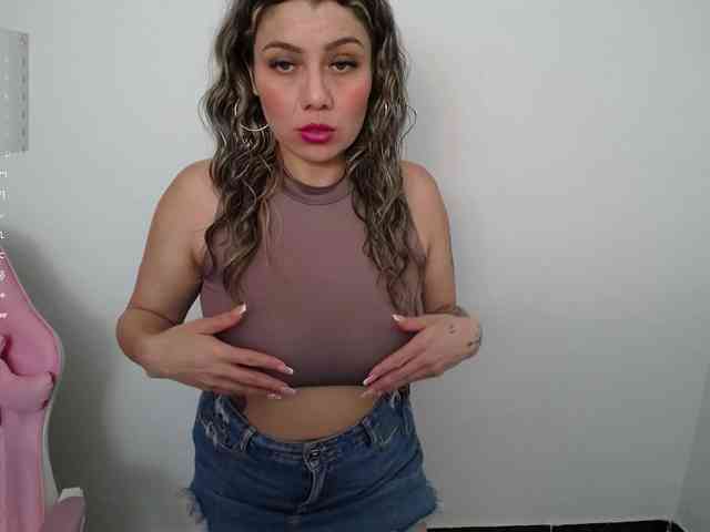 Isabella-wish1 webcam