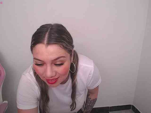 Isabella-wish1 webcam