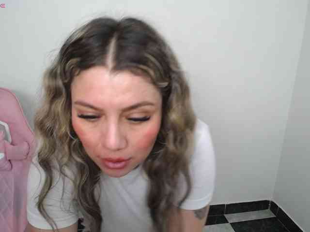 Isabella-wish1 webcam