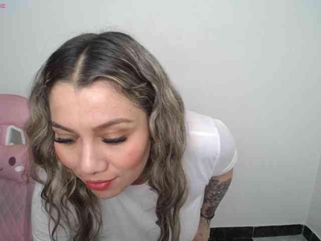 Isabella-wish1 webcam