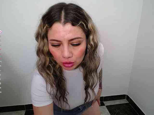 Isabella-wish1 webcam