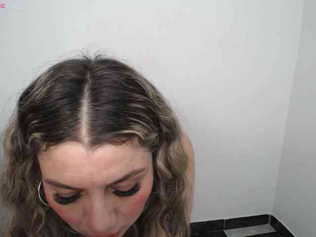 Isabella-wish1 webcam