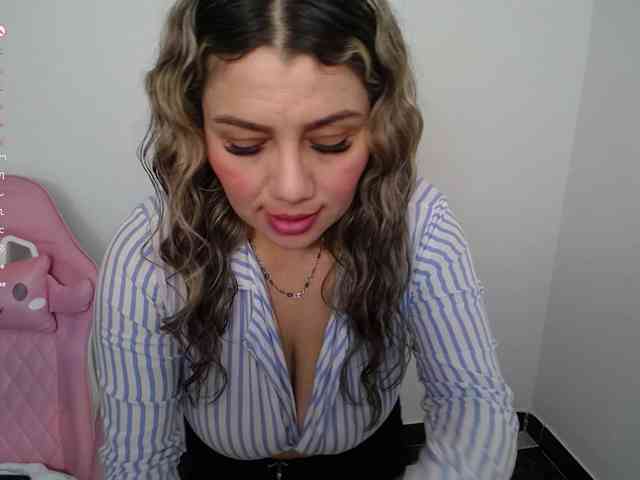 Isabella-wish1 webcam