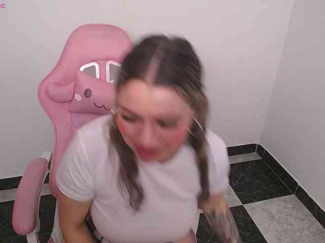 Isabella-wish1 webcam