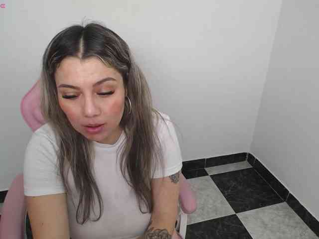 Isabella-wish1 webcam